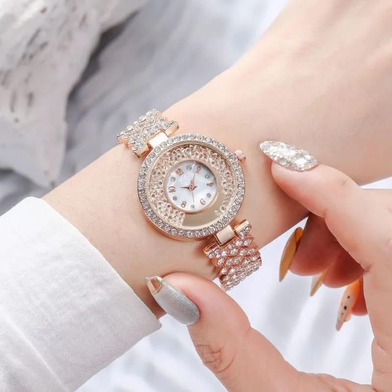 Women’s Stylish Bracelet Watch