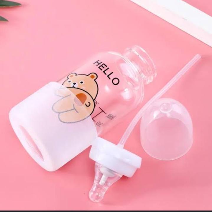 Elegant White Glass Feeder