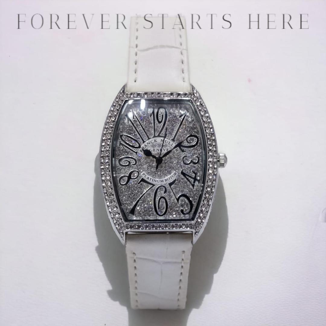 Women’s Leather Strap Watch-White