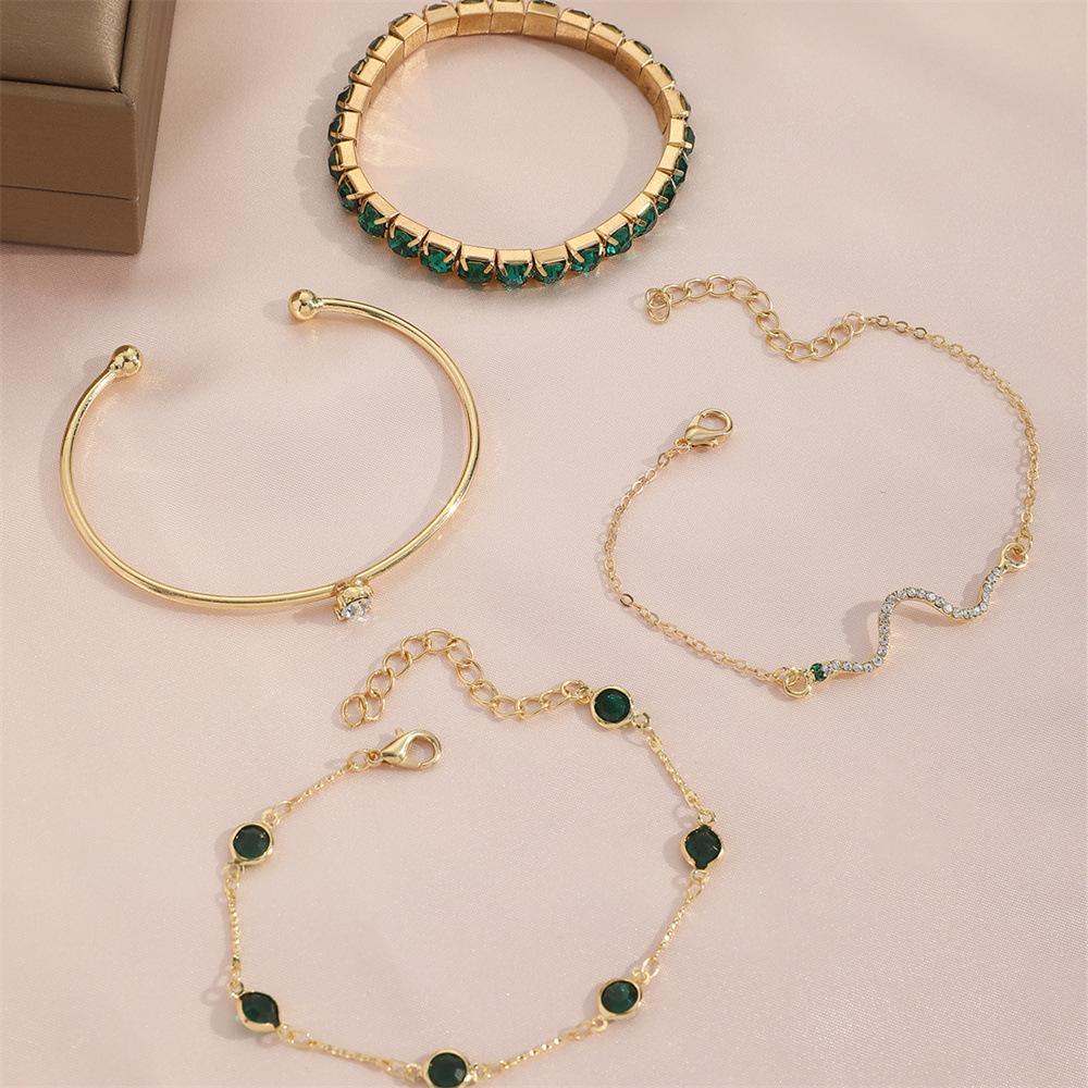4 Pcs 4 Qul Design Gols Plated Rhinestone Charm Bracelet